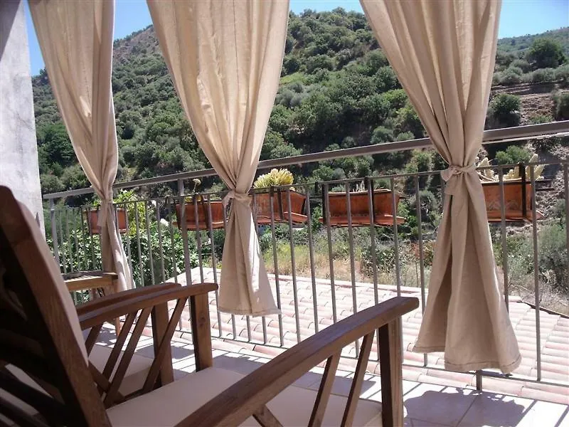 Bed And Breakfast Il Vicolo Graniti 0*,  Italy